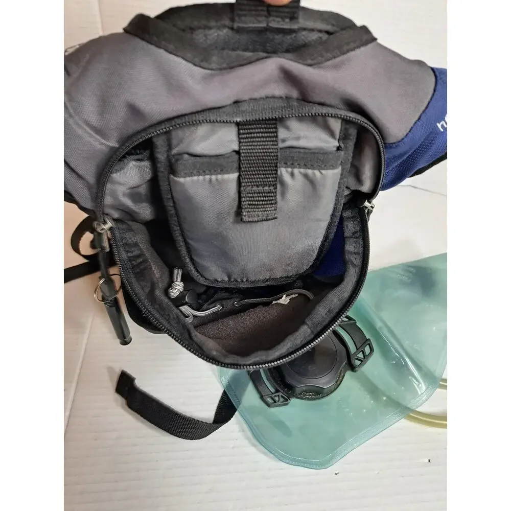 JanSport Helium Hydration Backpack Black Blue 72oz Bladder Hiking Trail Pack
